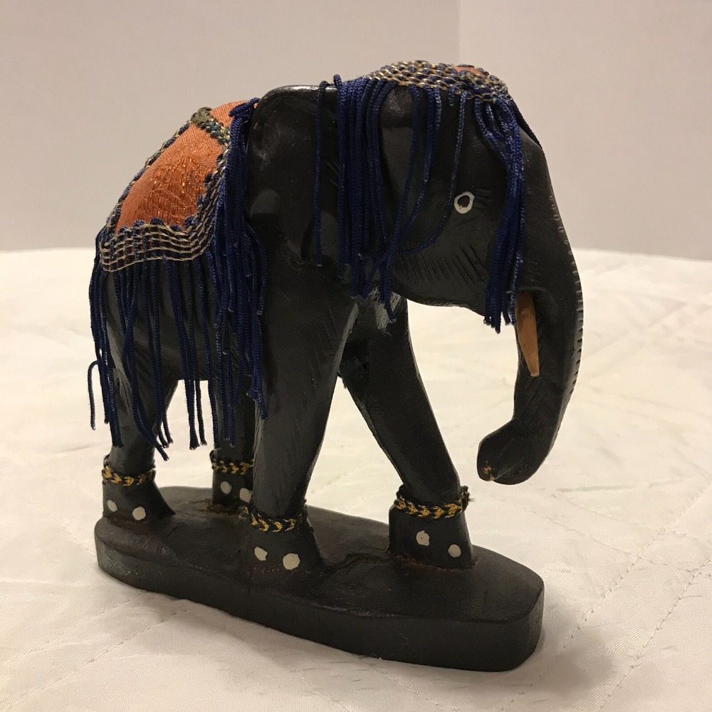 Vintage Wooden Folk Art Elephant Hand Carved 5.75 inches‎